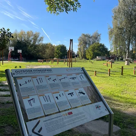 Daenholm Alte Schule Barlin Mecklenburg Pool Appartamento *